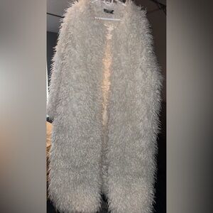 Never worn akira 1x/2x white faux fur coat